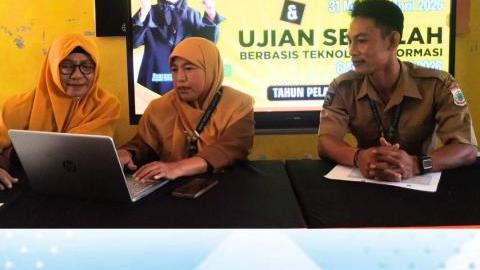 PELAKSANAAN UJIAN SEKOLAH HARI KEDUA